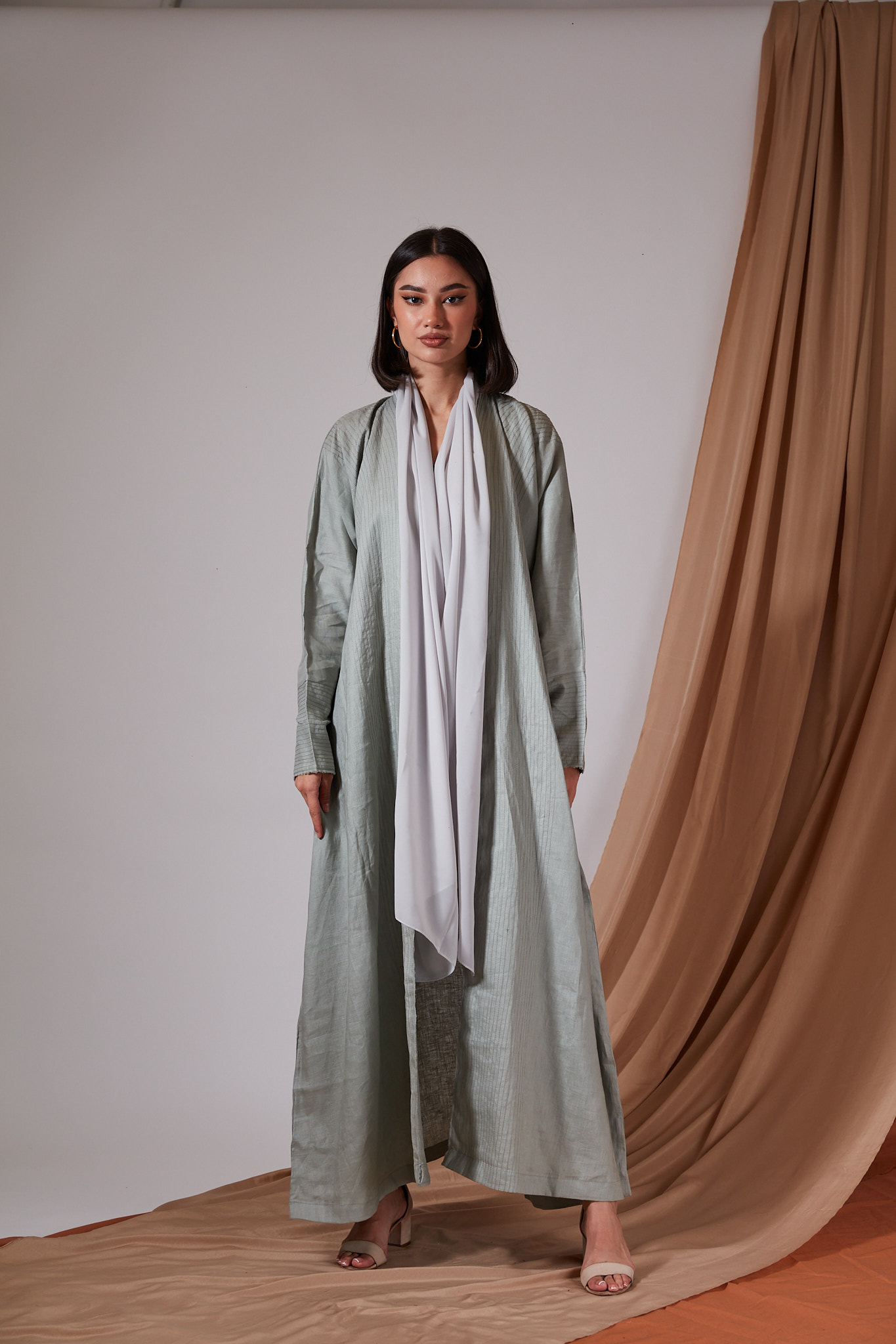Striped sleeve abaya
